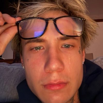 sttrayys's profile picture. 