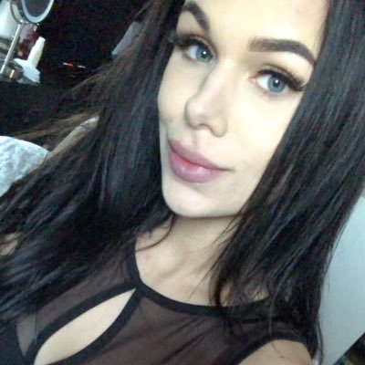 Veronic41157792's profile picture. 