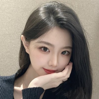 LoraineMyr74572's profile picture. #蒙自  兼职一段时间！经过好姐妹介绍来到了推特，希望哥哥们来捧场哦。我租了个小公寓你可以来，我也可以去你的地方找你。tg✈️联系：https://t.co/GYjVIzuQW8  下面置顶是Q