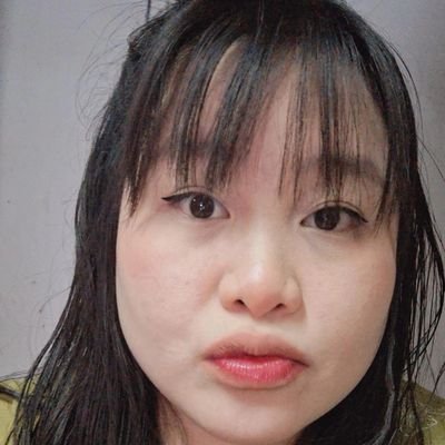 lya_wulandari's profile picture. makan makan makan