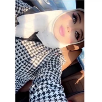 HessahM33's profile picture. حسبـي الله و نعم الوكيـل، و ما خـاب عبدٌ علـىٰ الله إتكـل ♡ GUST'18 -- English and sign language teacher