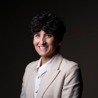 mjesusespinosa's profile picture. Directora de @lacoproductora (@PRISA Media) / Miembro del Consejo Rector y Junta Directiva de @fundaciongabo