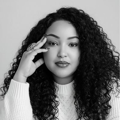 LynneShiks's profile picture. Taurus ♉|Daughter|Sister|Toxic with Kindness 🤭☺️|vibes on vibes|