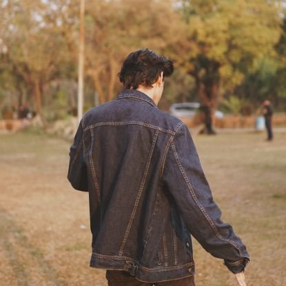 heynido's profile picture. This is a public digital journal so expect random thoughts and rants. I often post pretty sunsets, moon and cats. It's never too deep here. FT on match days