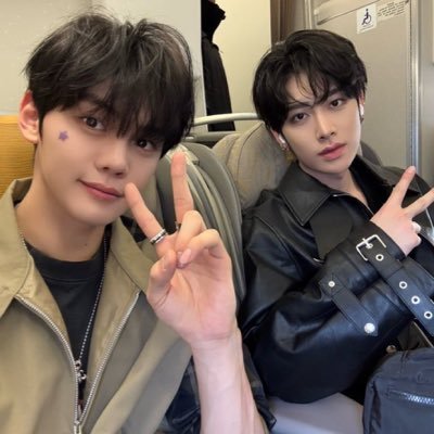 mygaeulaxy's profile picture. live laugh love shimkongz ๐ธ || proof #gaeulproofz || giveaways #gaeulgivez || updates #ririupdatez
