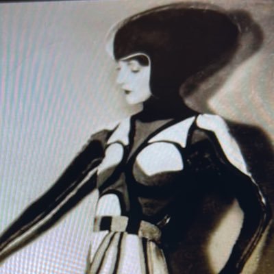 tinypugland's profile picture. ❤️