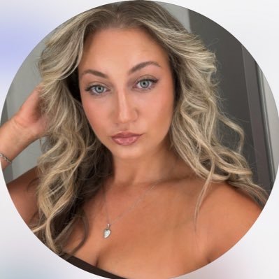 Keepsmiilling's profile picture. 