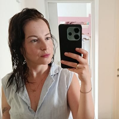 OptimuSloth's profile picture. הממלכה ולא המלך⛰️
I'm only human.