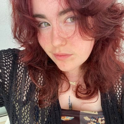 leahhoIIand's profile picture. 