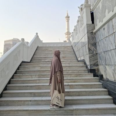 ciwyou's profile picture. Just another interlude. Tweeting ramblings but make it ciw.