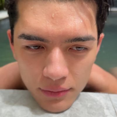 withyouR_Are's profile picture. 