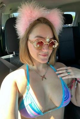 gwenstella10541's profile picture. too hot 🔥 to handle ☺️