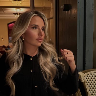JasminAraujo__'s profile picture. Just a girl in the trenches of crypto and data 🩵 | professional yapper | Web 3 native | Data scraper