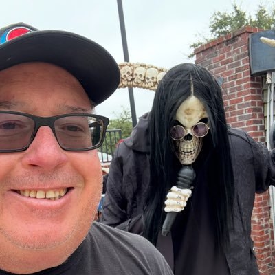 LonnieJord33575's profile picture. Just out here making apps on my iPhone!