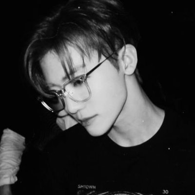 sejeozg's profile picture. 2000 ★ He is honeyed chaos in motion.