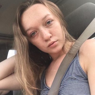 Lucia1527361914's profile picture. 