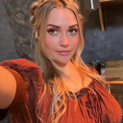 Jasmine_Eddy12's profile picture. 