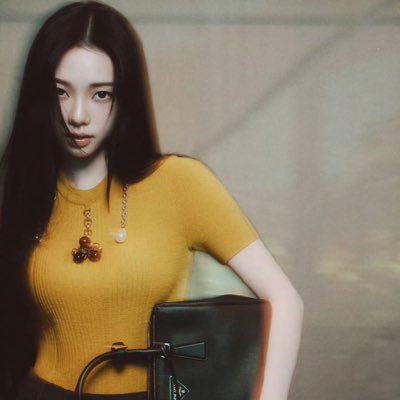 rirna's profile picture. 리나. ❀ a honey-sweet voice that delivers sharp truths.