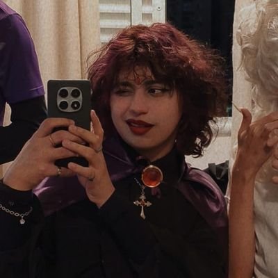 ycelleste's profile picture. to sempre certa e duvido provar o contrário