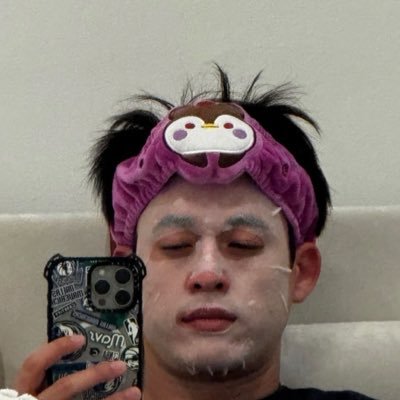 apotven4's profile picture. my 2 baby — @Nnattawin1 @gawincaskey 🐱🐧