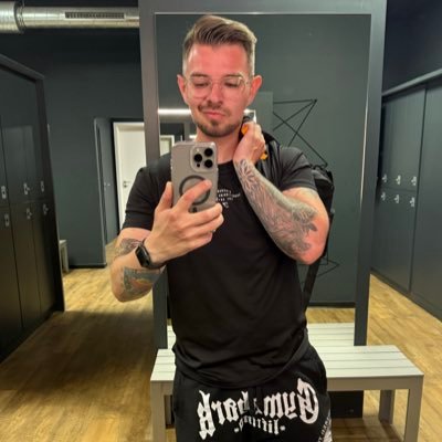 justKIEPitreal's profile picture. CS2 / League / Farming simulator enjoyer / Apple enthusiast & PC gamer