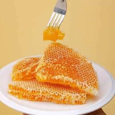 7HiwHmXybuS9wSz's profile picture. « وكلُّ الناسِ  .. يا أمي مياهٌ
ووحدكِ زمزمٌ يروي فؤادي »💚