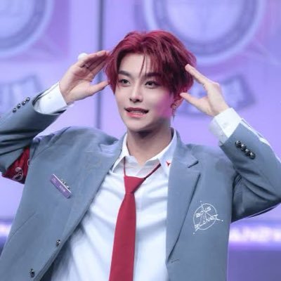 lulovemoon's profile picture. -