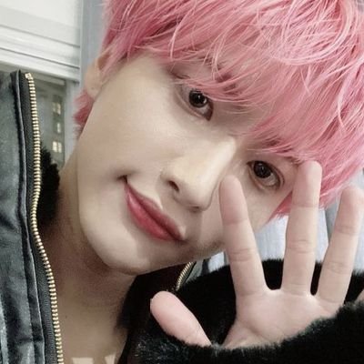 Hwazito_'s profile picture. て ♡  ≀ 루아 ✧
7885 ꒰ ♡ ꒱ • (Ela/Dela)◝∞🐰 Biく🎧 ꗃ⊹ 18 years ✩٭⟡ 𝓁𝓊𝒶𝒽 • ☁︎︎ || Matz, Minsung, Soogyu, Sope⭑⁺‧₊✩