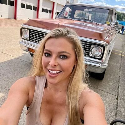cristy89256's profile picture. a car automotive expects