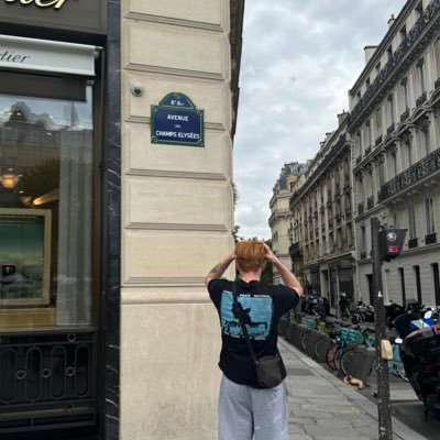 CapriBarksdale's profile picture. the game ain’t changed.   a day at a time.