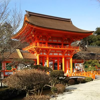 glsberekmd's profile picture. 我が國を愛することは大切な家族を愛すること 「天皇皇后両陛下」に感謝。「靖國神社」に祀られる、246万6千余柱「英霊」に感謝。「鎮霊社」御霊に感謝。「御先祖」様に感謝。
大和民族は古に帰り源に遡り一瀉千里の本流と成り得る日が令和の世に舞い降りている。