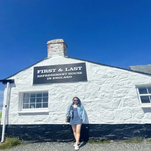 Larqaw741879's profile picture. soft but not simple