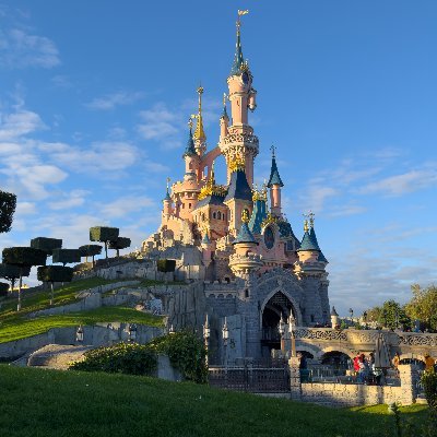 W2DJosh's profile picture. Canadian who loves the Disney Parks and pretty much anything Disney related.
Executive/PR for @MinecraftParks

@w2djosh.bsky.social