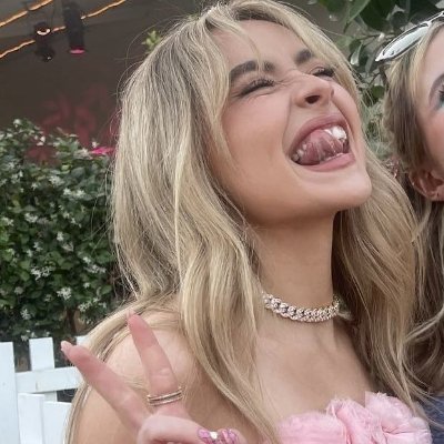 whathousetour's profile picture. sorry, I'm only into pop girls