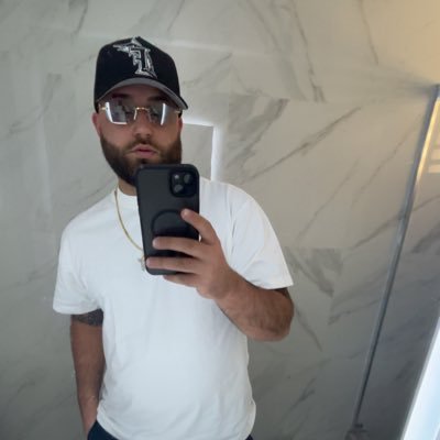 Childishxkev's profile picture. Bet on me.