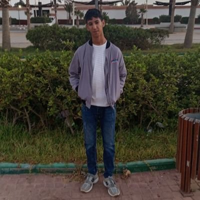 azahiri178's profile picture. 