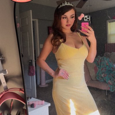 Worship_Kittyx's profile picture. 24 🎀 Cyberbully ✯ Real time & Online Financial Dominatrix ♡︎ Brutal Brunette Bombshell ♡︎ $44 initial tribute ⚔️✨