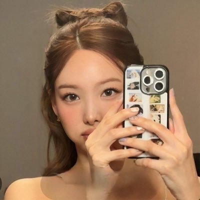 getosugruru's profile picture. probably needed an SSRI but started stanning an f1 mclaren driver instead