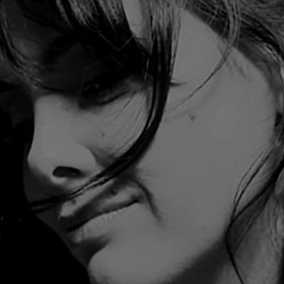 ink_caro's profile picture. L'oppression ne laisse que deux alternatives aux peuples : la résistance ou la déshumanisation.