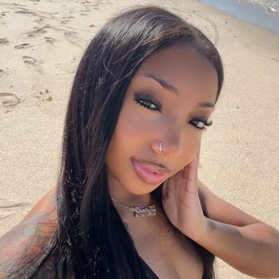 TyiesLove's profile picture. ⭐️⭐️⭐️⭐️⭐️