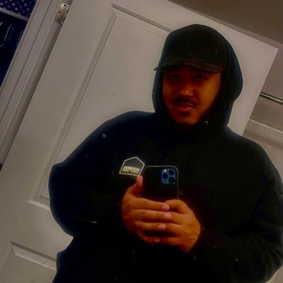 DevinC17587's profile picture. 