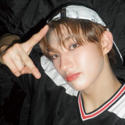 jiwoonielvr's profile picture. who fw namjuz !!