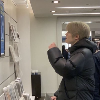 santalumn's profile picture. 