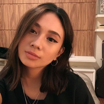 slmncmnlo's profile picture. about you, @mikslmnc & @brentymanalo ◡̈