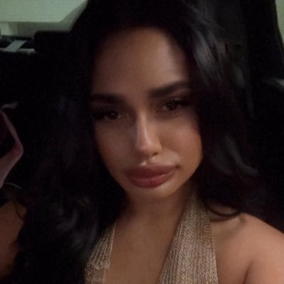 _Cheskaa_'s profile picture. 