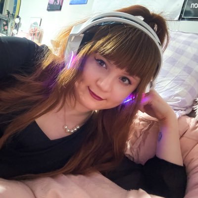 lettiberry's profile picture. LnD🍎I stream on Twitch | 🇬🇧based✉️:lettiberrybusiness@gmail.com Patreon:Lettiberry Art Website: @berryartpaint Youtube:Lettiberry TikTok:Lettiberry_official