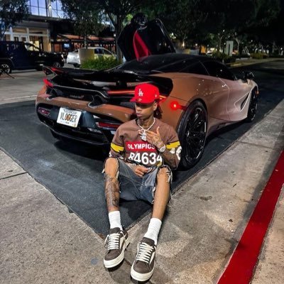 fl_pytha's profile picture. 
