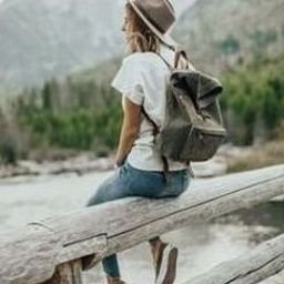 Yfolorw017's profile picture. 