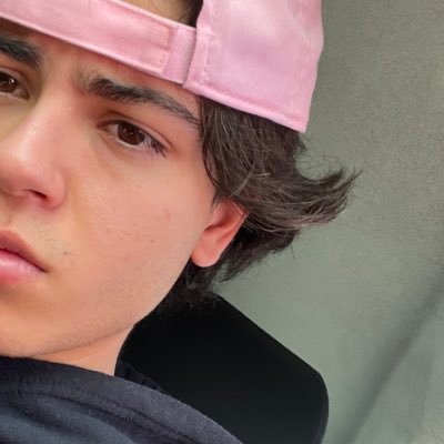 alvaro_medranoo's profile picture. 999