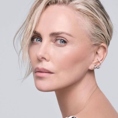 CharlizeTh77342's profile picture. 